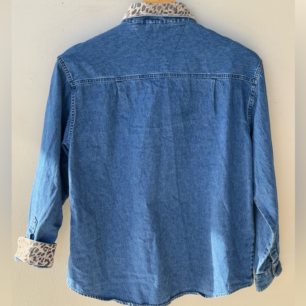 New Directions collared denim button down with giraffes and cheetah print XL - Picture 6 of 10